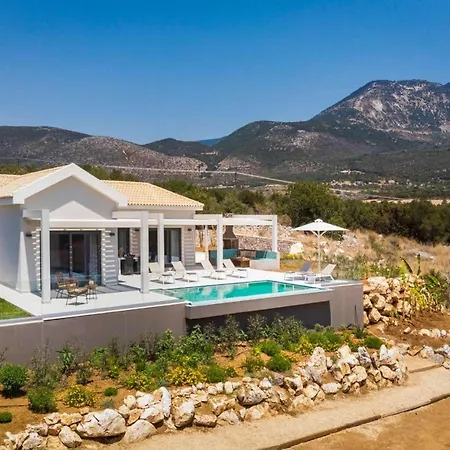 Stella Villa Karavados