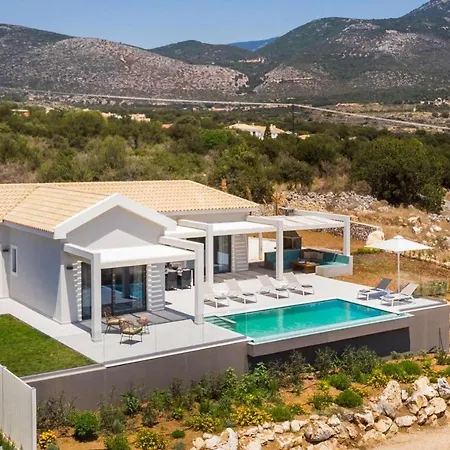 Stella Villa Karavados