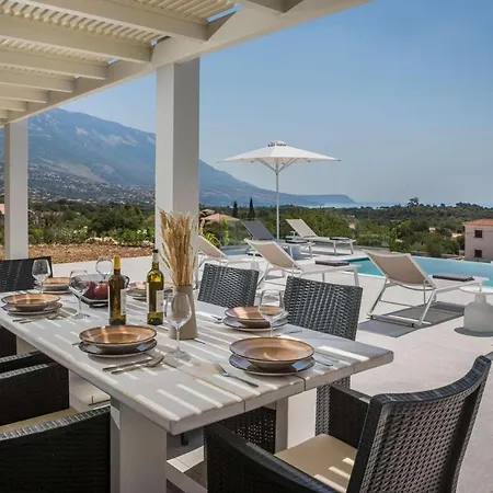 Stella Villa Karavados