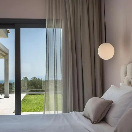 Stella Villa Karavados
